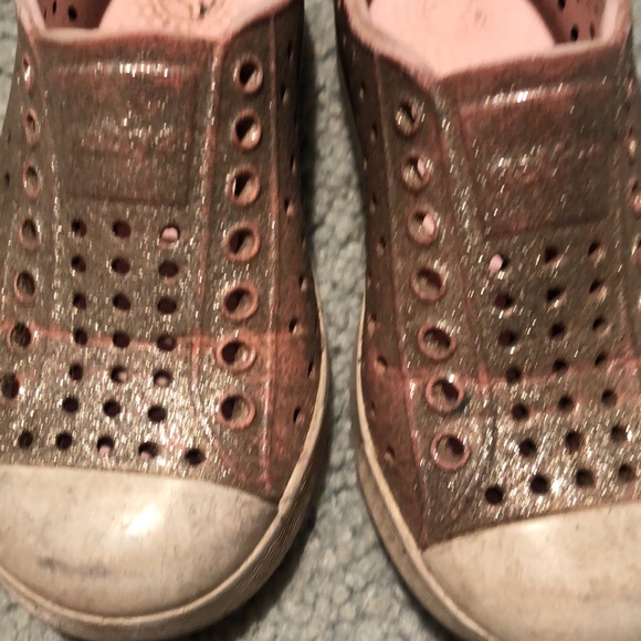 Sparkly Native shoes - Picture 4 of 4